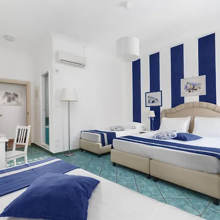 Herculaneum Hotel