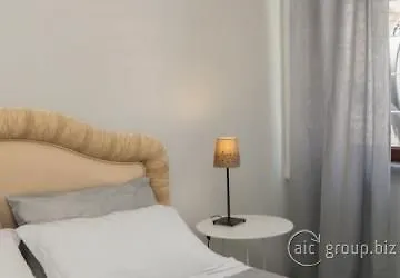Herculaneum Hotel 3*