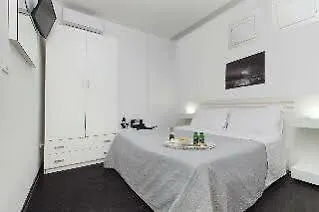 Herculaneum Hotel