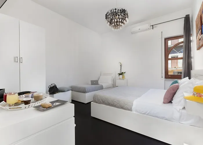 Herculaneum Hotel 3*