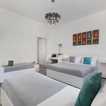Herculaneum Hotell 3*