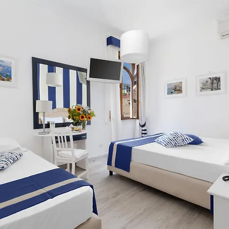 Hotell Herculaneum 3*