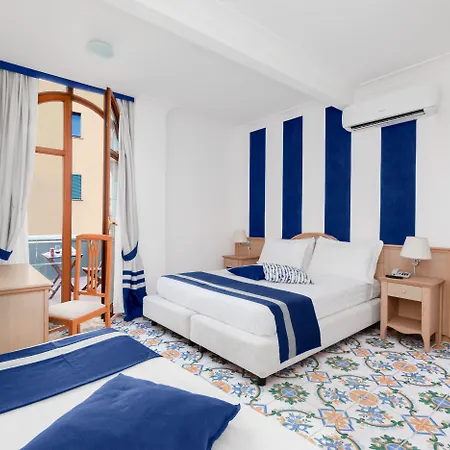 Hotell Herculaneum 3*