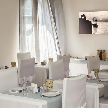 Hotell Herculaneum 3*