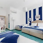 Herculaneum Hotel