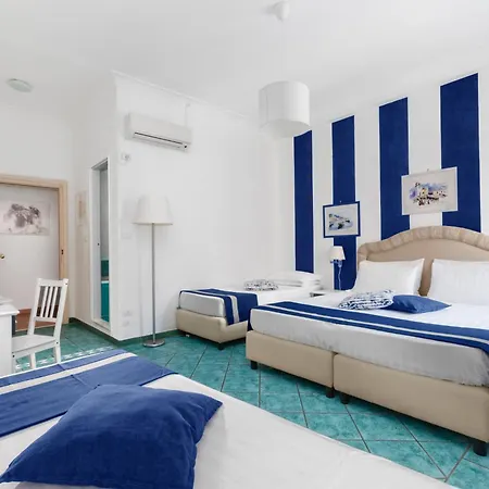 Herculaneum ホテル