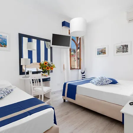 ホテル Herculaneum 3*