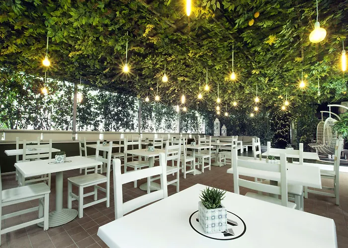 Herculaneum Hotel 3*