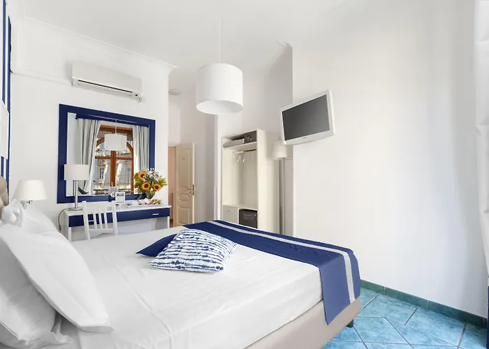 Hotel Herculaneum 3*